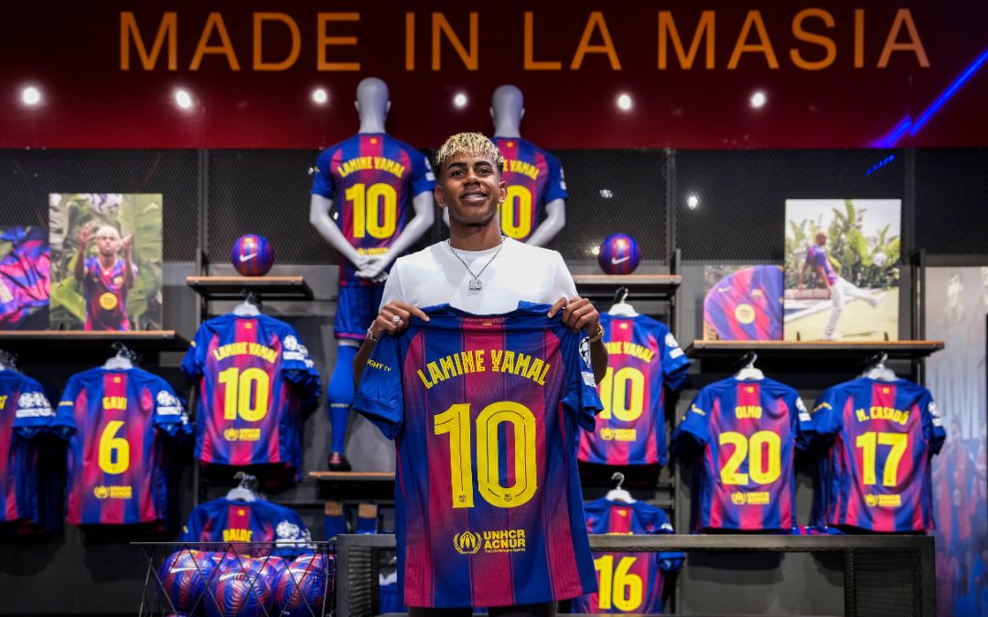 Lamine Yamal, el nuevo ’10’ del Barcelona que dispara las ventas en la tienda oficial