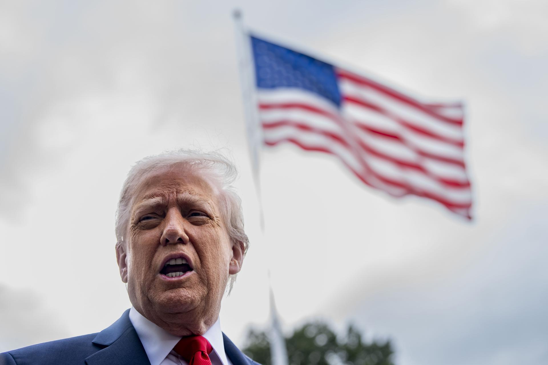 Trump designa como organización terrorista al movimiento antifascista en EE.UU.