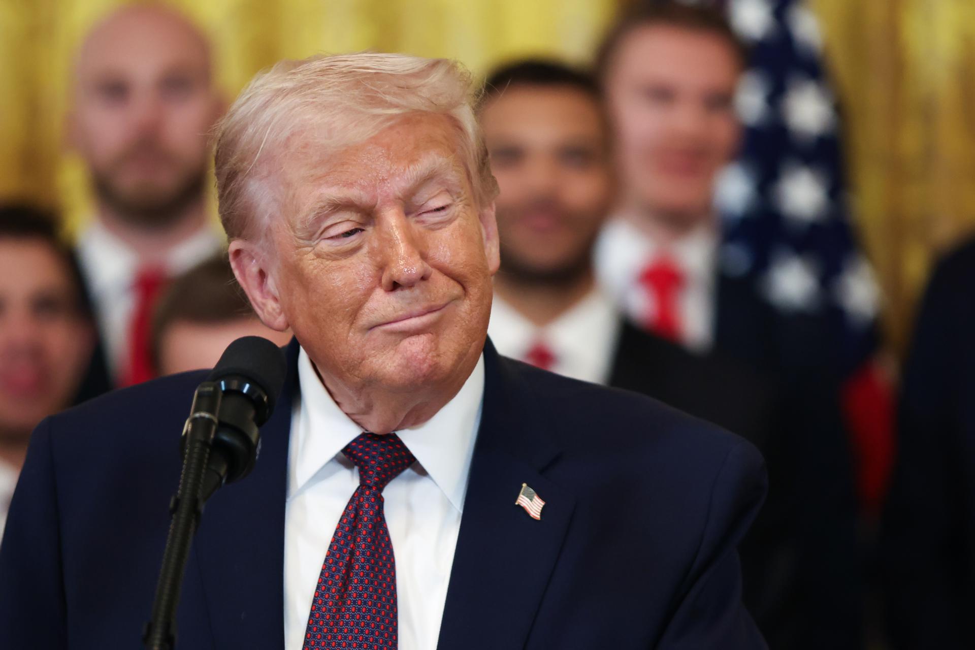 Trump sobre si considera usar la fuerza para tomar Groenlandia: «Sin comentarios»