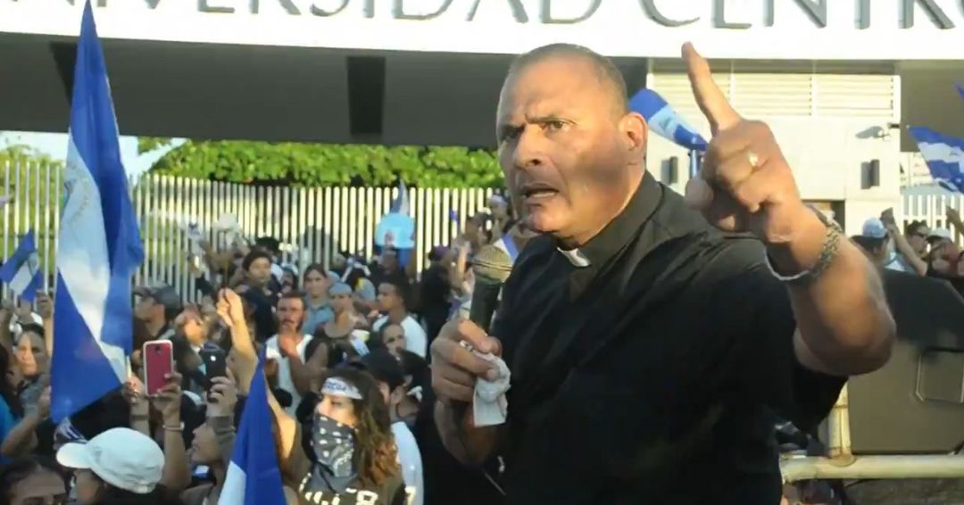 Sacerdote Benito Gamboa llama a organizar el retorno de los exiliados a Nicaragua