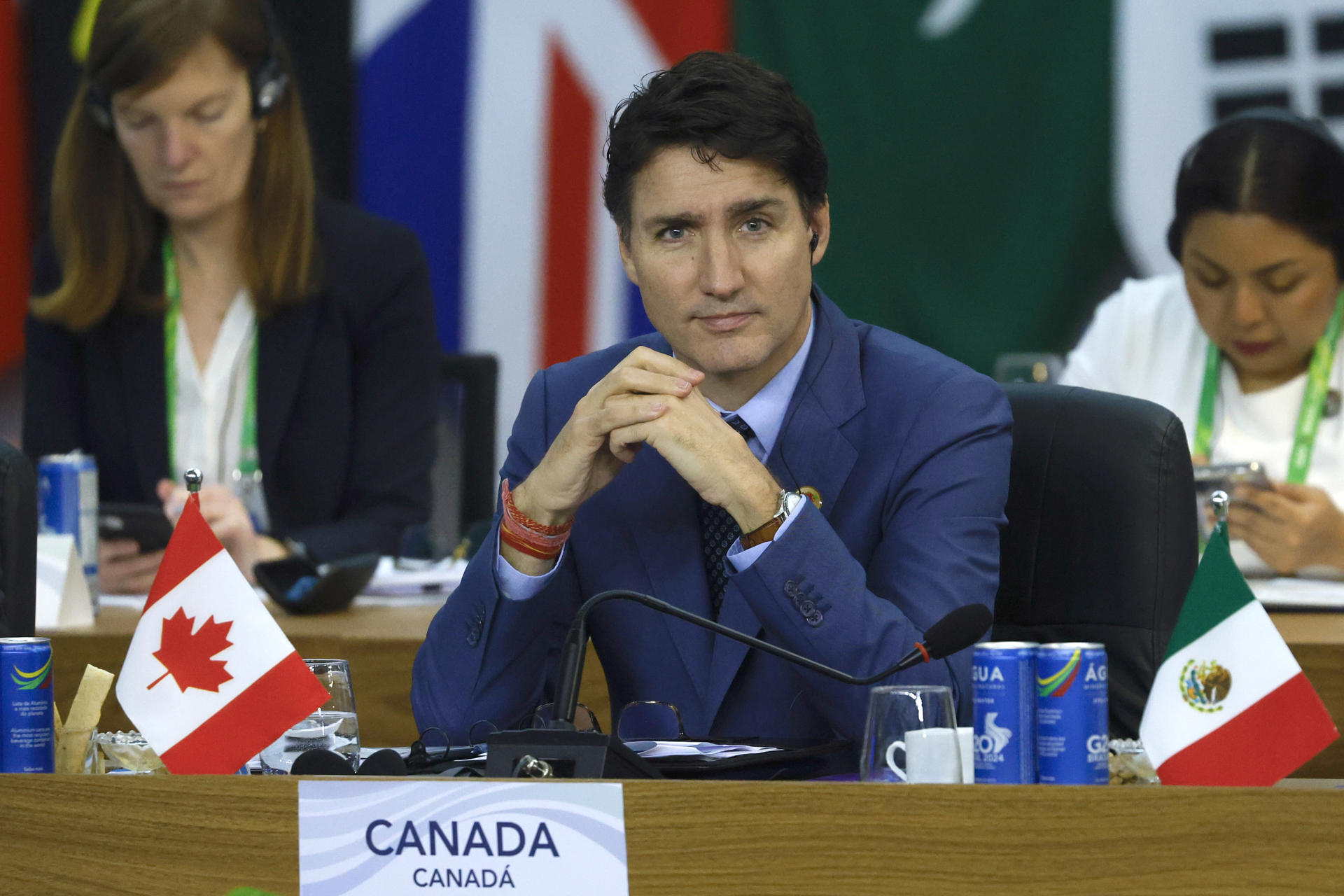 Trump sugirió a Trudeau que Canadá se una a EE.UU. para evitar los aranceles, según medios