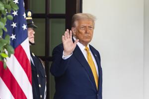 La tregua comercial de Trump llega a su fin con nuevas pausas y acuerdos de última hora