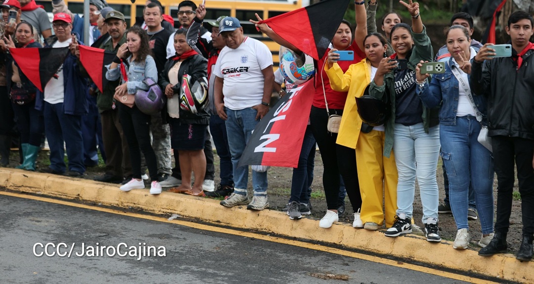 La dictadura obliga a marchar por ley a trabajadores del Estado, militares y policías