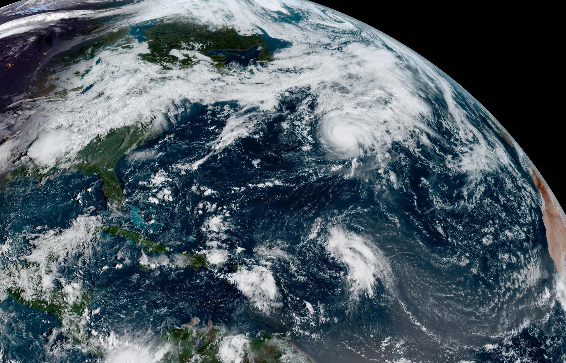 El huracán Gabrielle de categoría 3 amenaza con impactar las islas Azores portuguesas