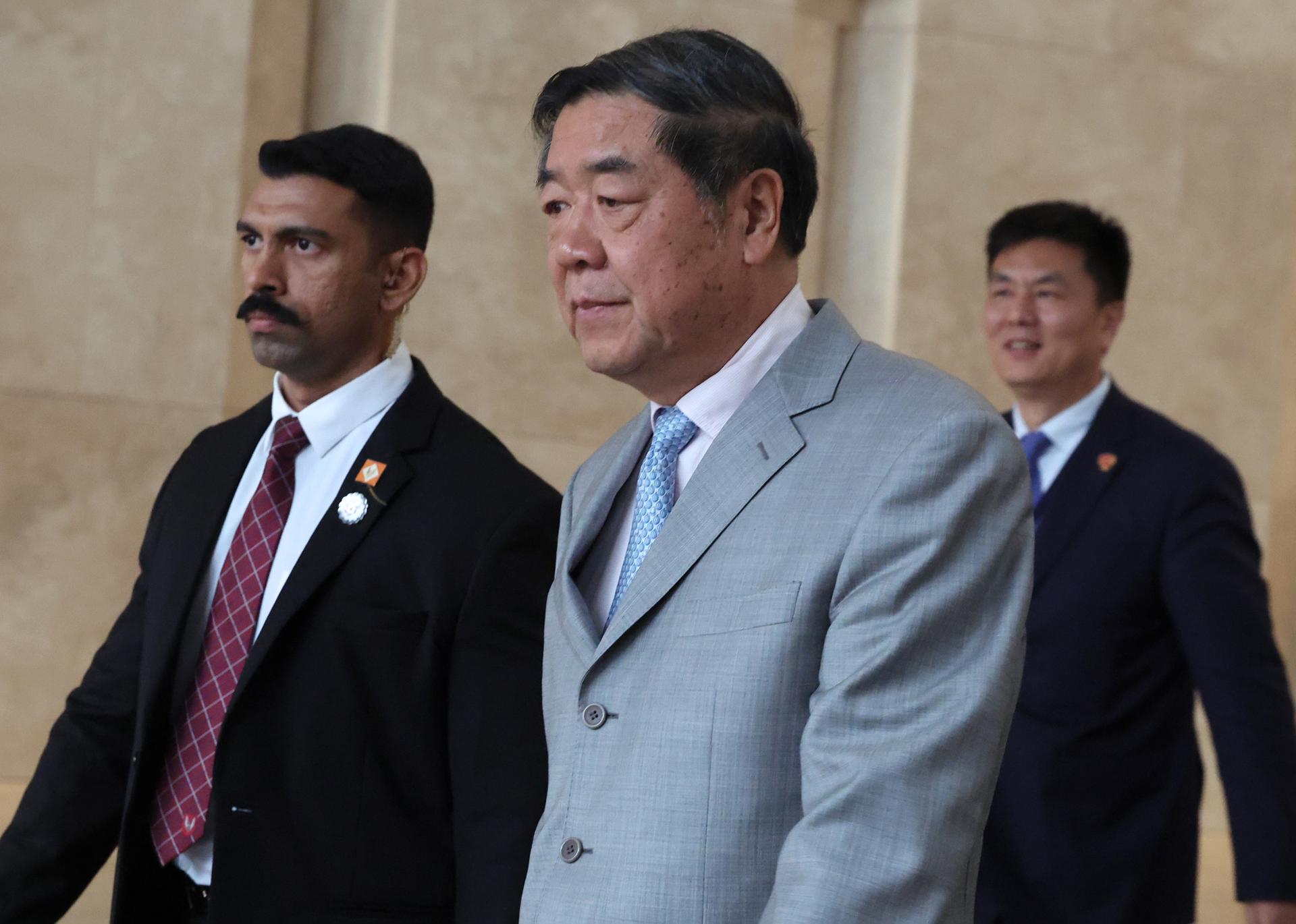 EE.UU. y China llegan a «acuerdo preliminar» en Malasia antes de la reunión de Trump y Xi