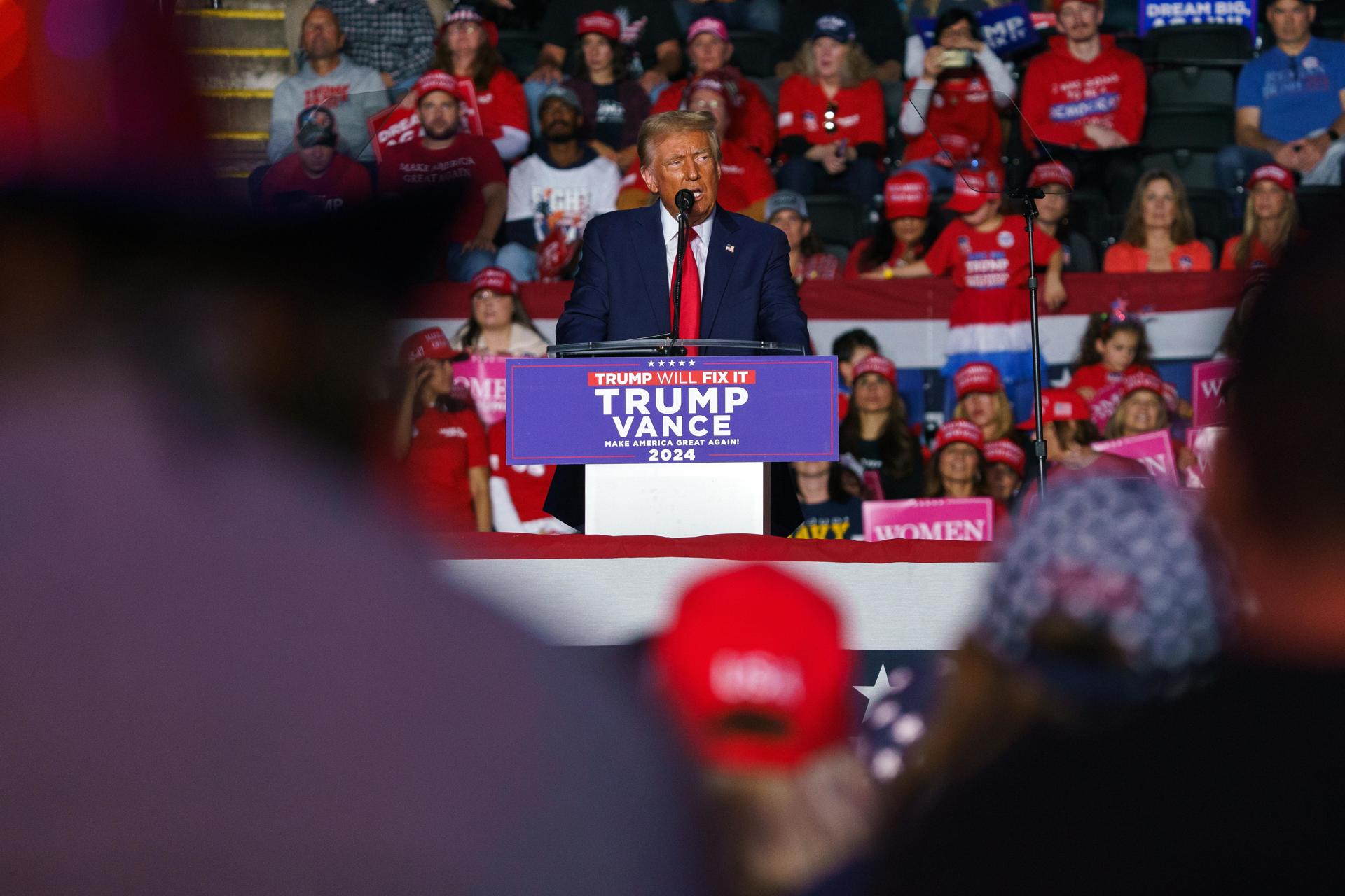 Trump continúa a la cabeza del escrutinio a la espera de seis estados clave