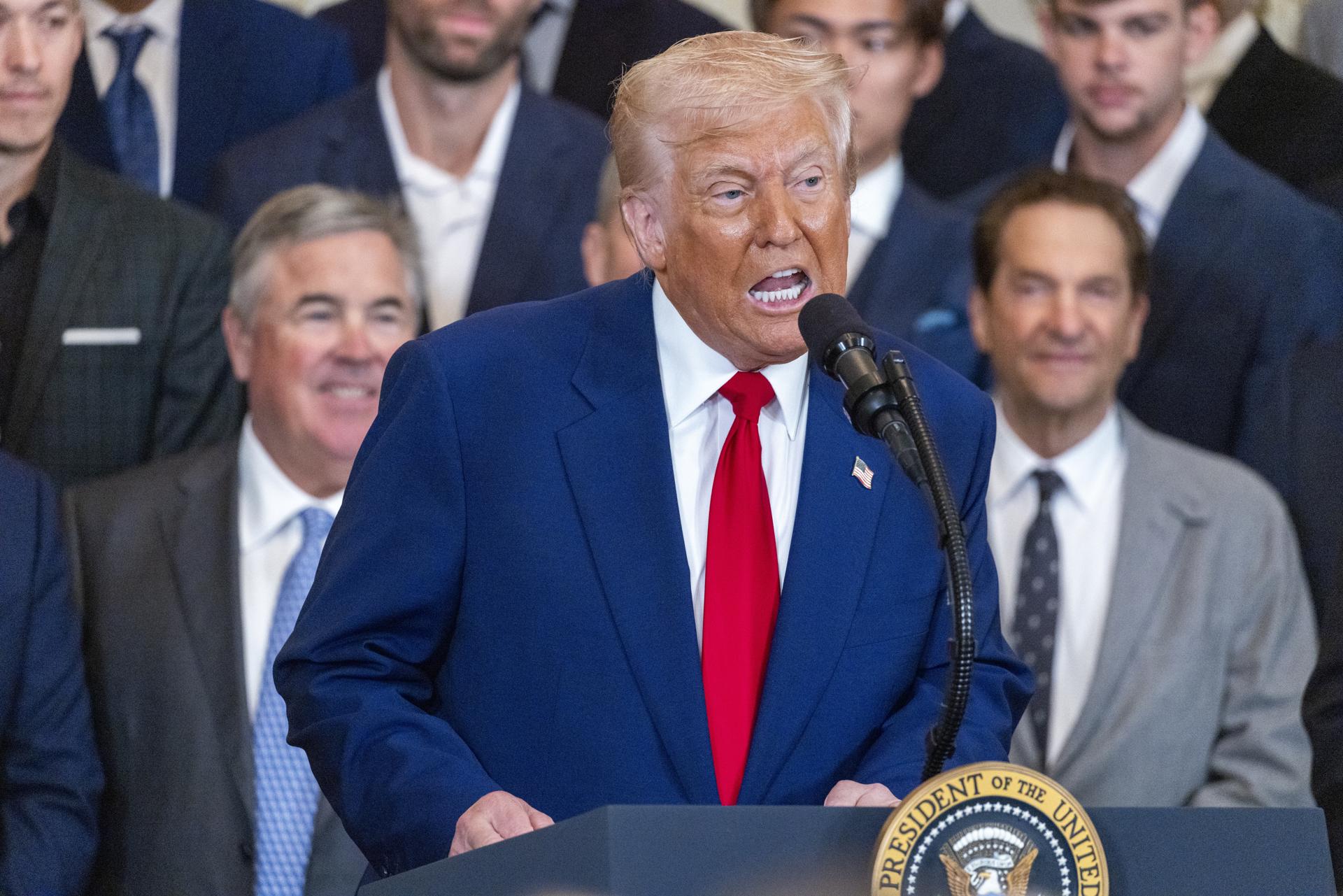 Trump afirma que Estados Unidos trasladó «muchas tropas» a Panamá