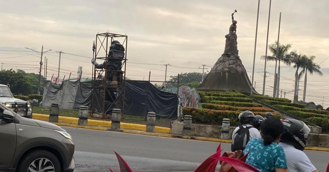 Dictadura retira monumento al trabajador que donó Piero Coen