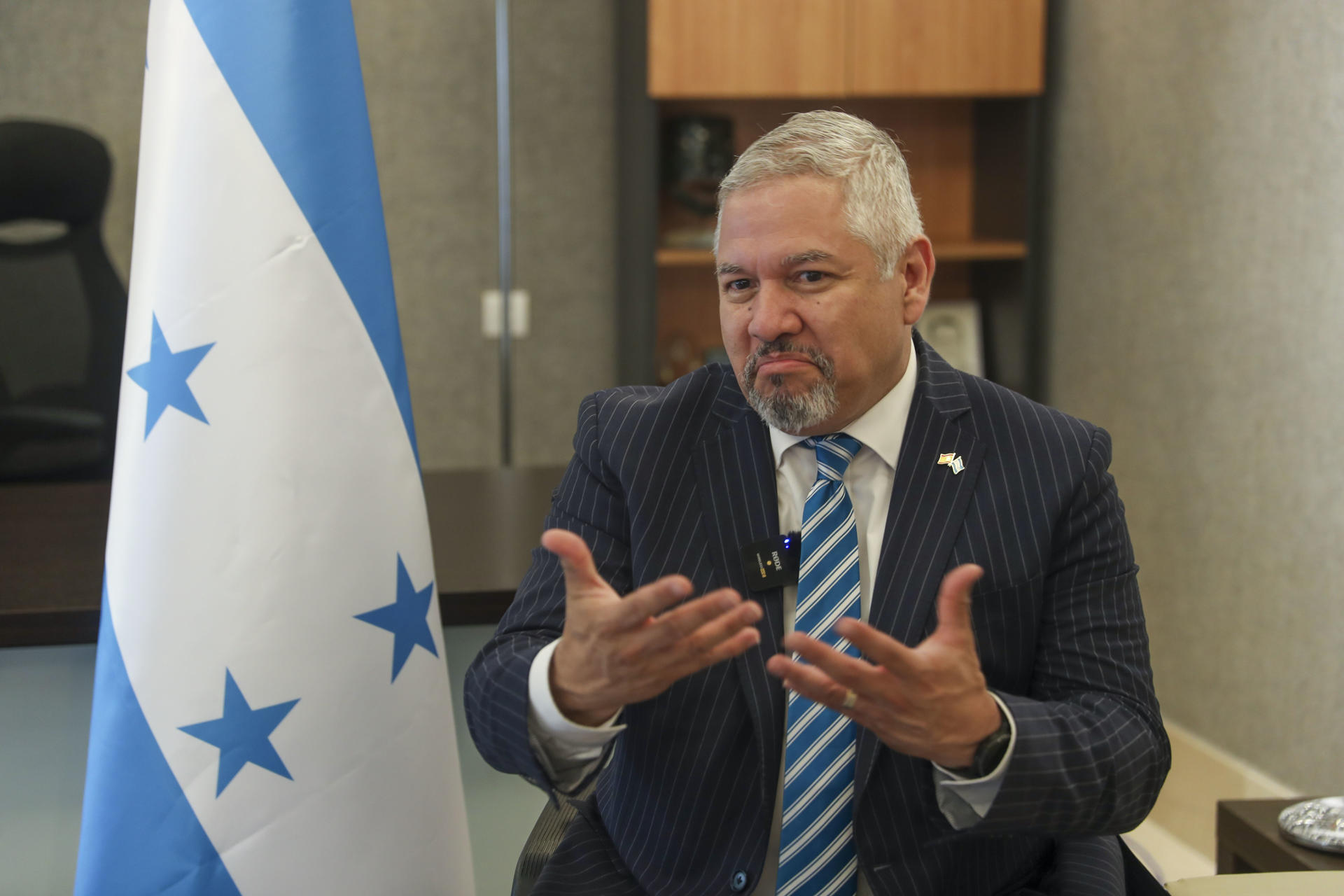 Honduras denunció tratado de extradición con EE.UU. por temor a uso político, dice canciller