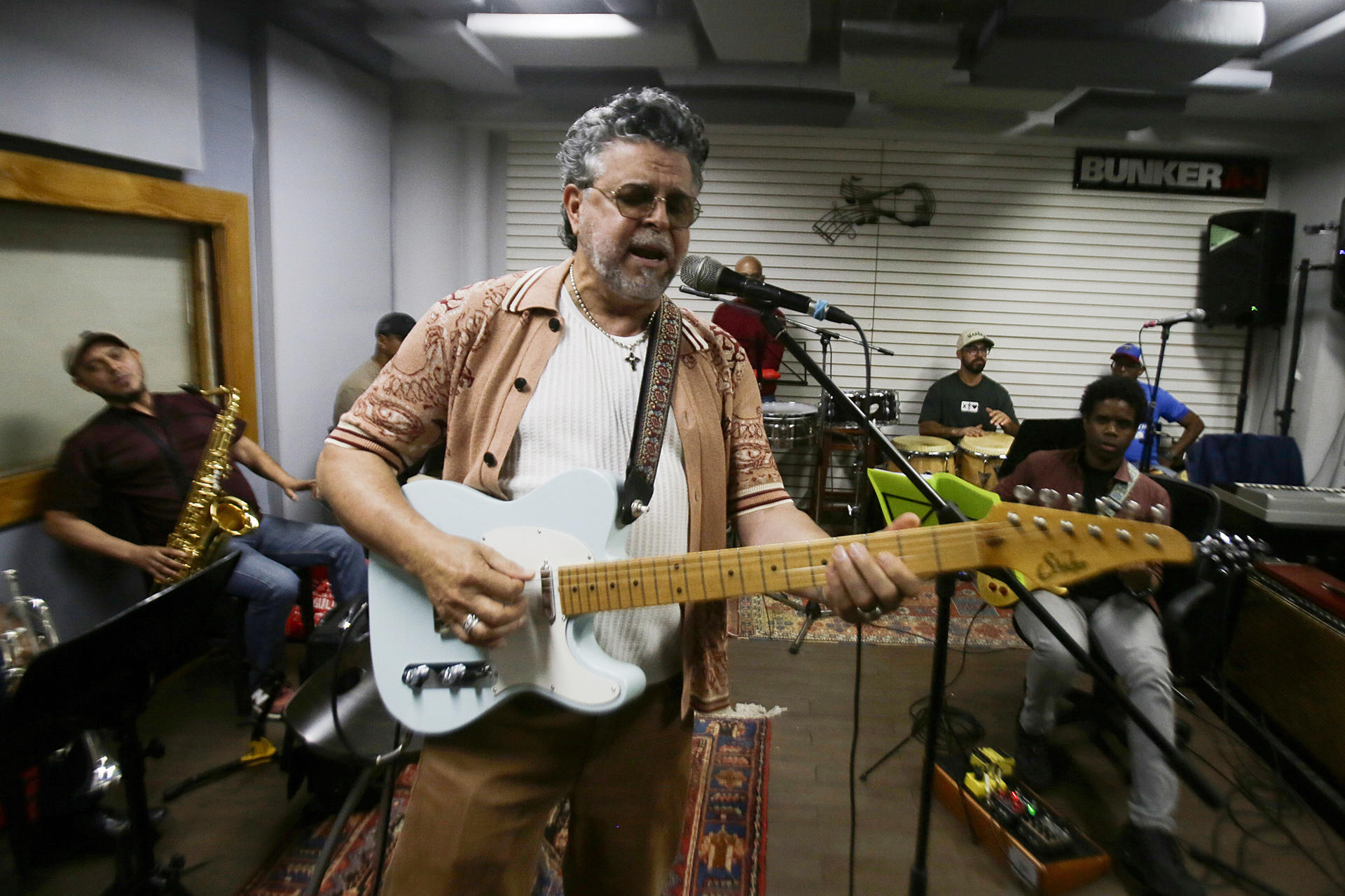 Luis Enrique, ‘Príncipe de la Salsa’: «La salsa sigue más viva que nunca»