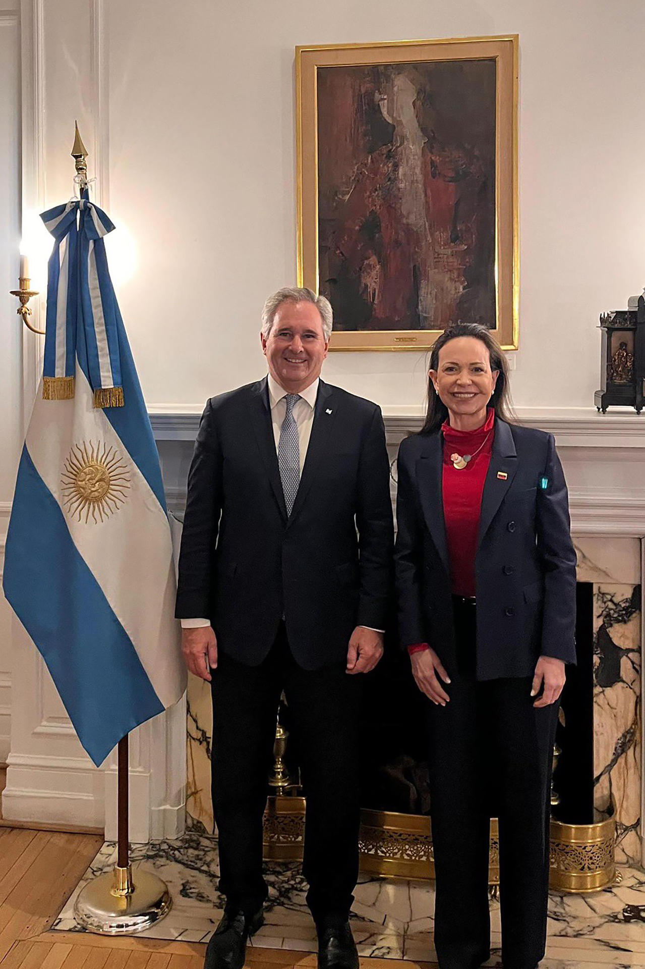 María Corina Machado dialoga en EEUU con canciller argentino sobre situación en Venezuela