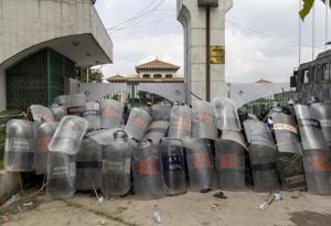 Nepal honra con funerales y luto nacional a las 72 víctimas del levantamiento juvenil