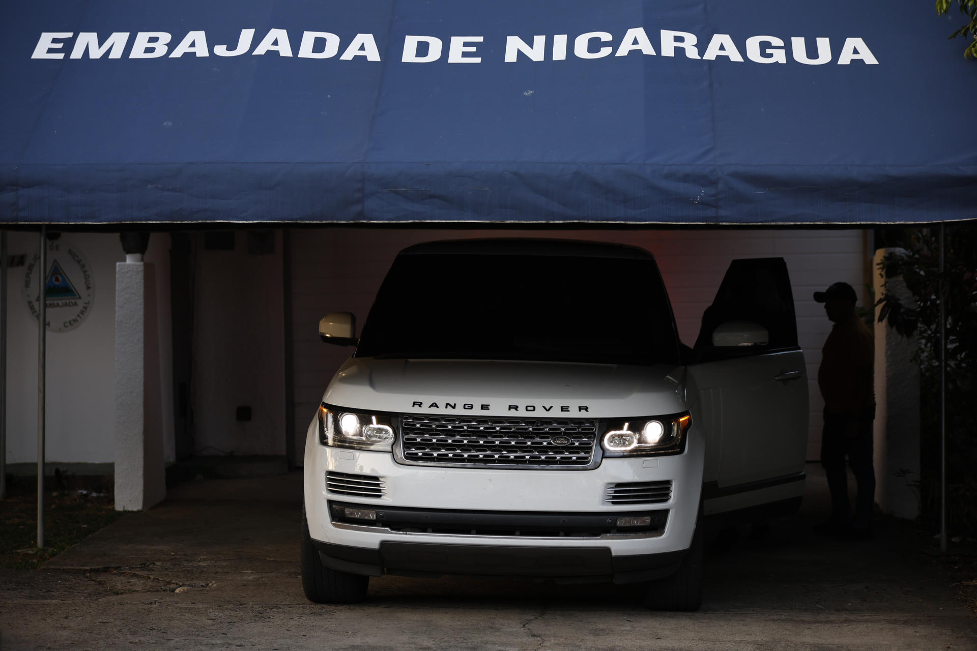 Panamá recibe alerta de Interpol contra expresidente Martinelli antes de salir a Nicaragua