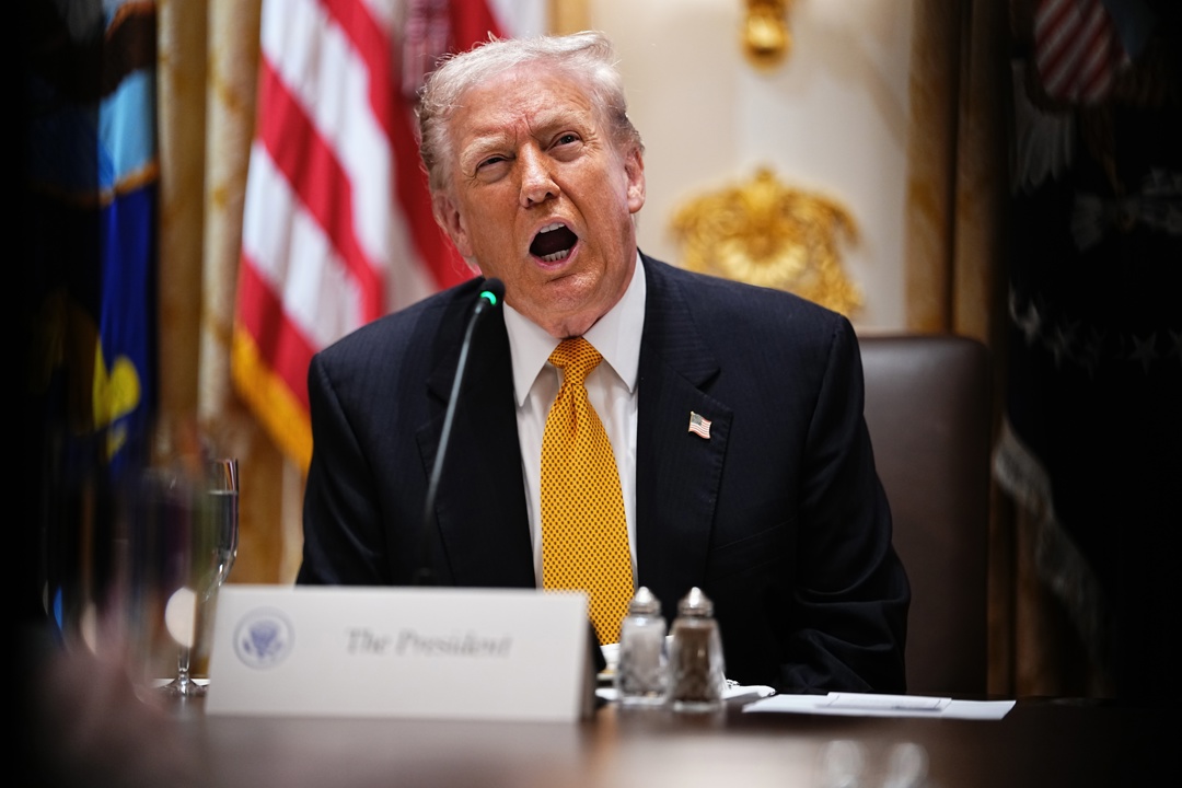 Trump celebra la dimisión del director de la BBC y le acusa de «corrupto»