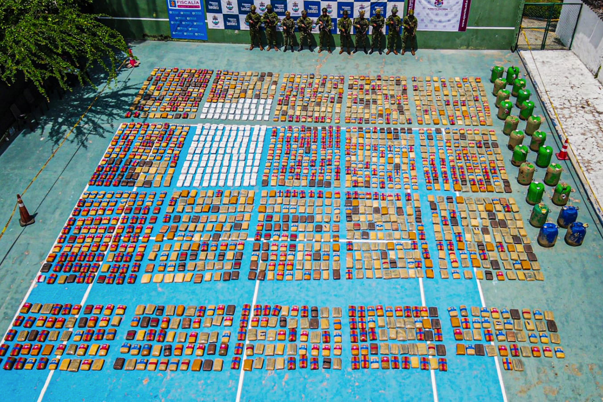 Incautan 1,75 toneladas de marihuana en el norte de Colombia