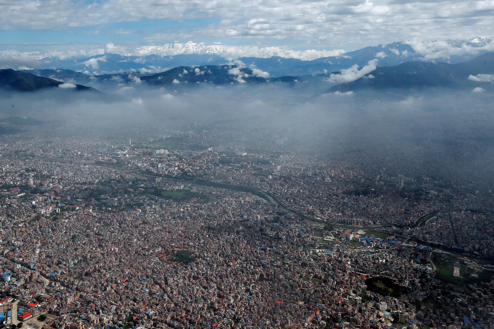 Al menos siete muertos, entre ellos cinco extranjeros, por una avalancha en Nepal