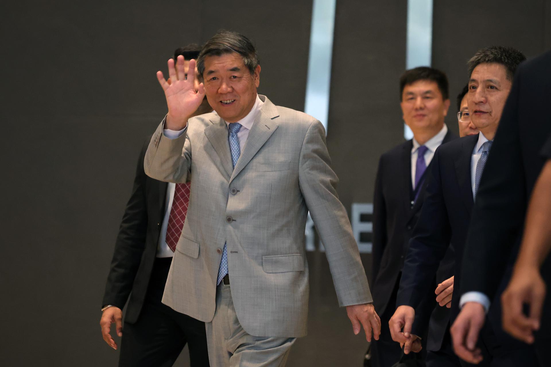 La delegación china abandona hotel de Kuala Lumpur tras horas de negociaciones con EE.UU.