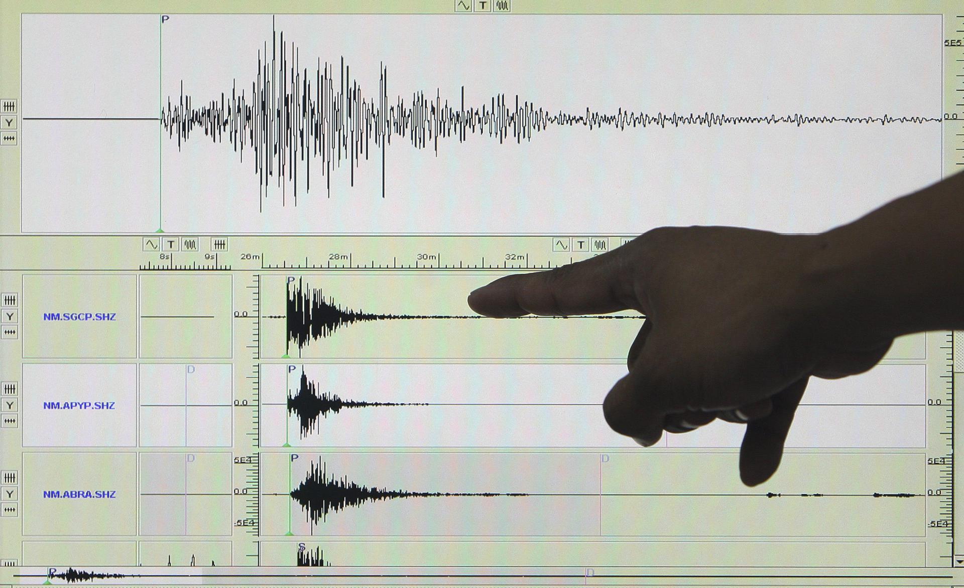 Nueve heridos y cortes de electricidad a miles de usuarios tras el sismo al sur de Perú