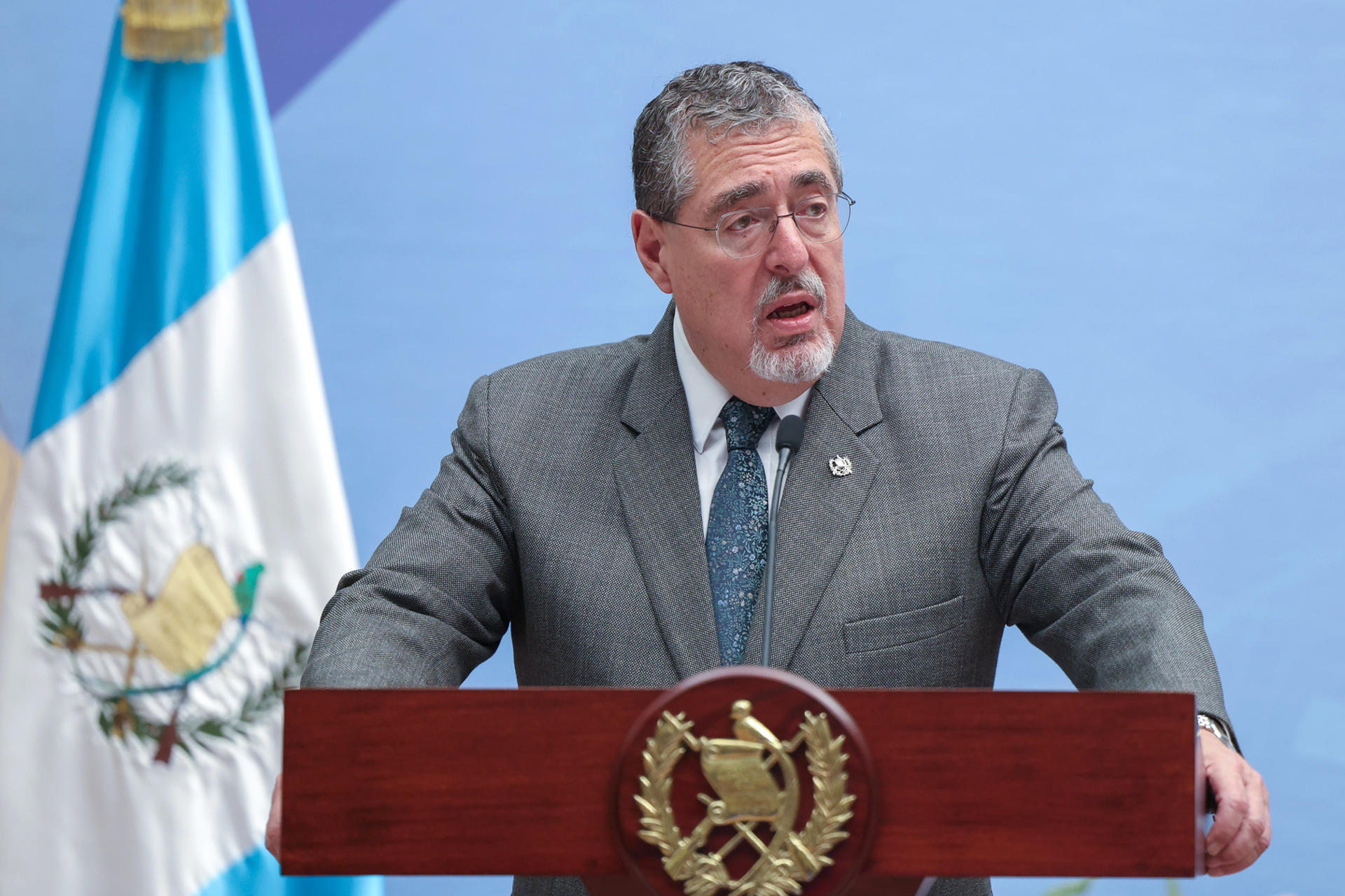El presidente de Guatemala denuncia y pide destituir al juez que intentó sacarlo del poder