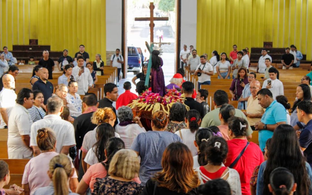 Bajo asedio y vigilancia, la Iglesia resiste: la estrategia del régimen para debilitarla desde dentro