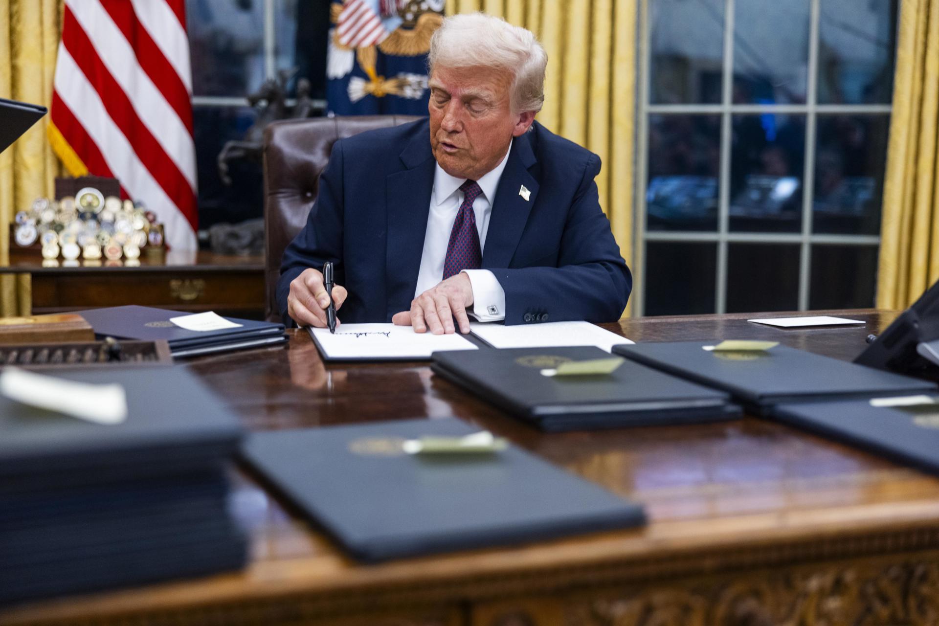 Mayor sindicato policial de EEUU critica los indultos de Trump por el asalto al Capitolio