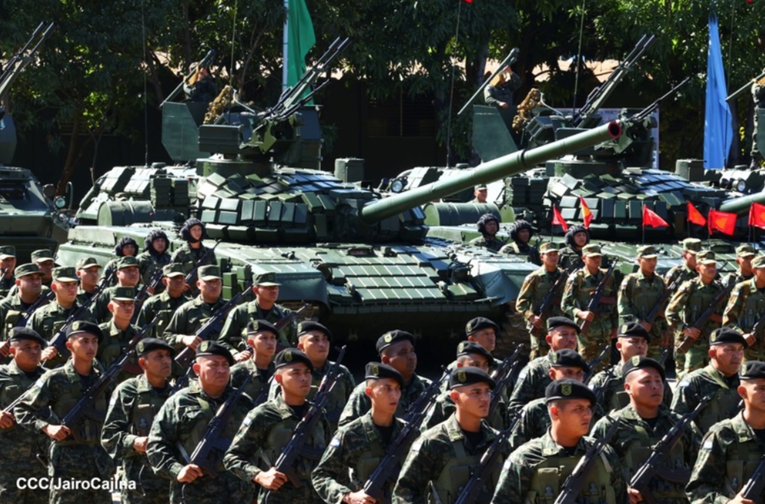 Ortega «reparte» armamento de guerra a Comandos Regionales: afianza la estrategia del miedo y la “fantasía guerrerista” de Maduro