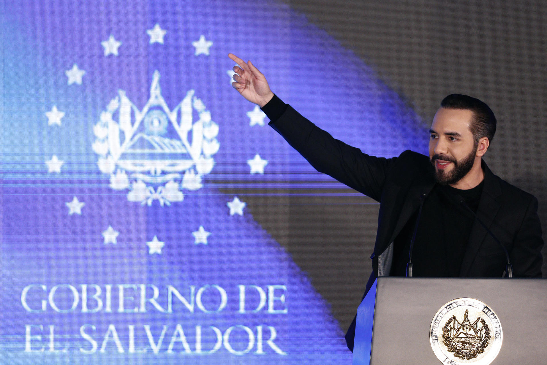El oficialismo en El Salvador propone reforma para reelección presidencial indefinida