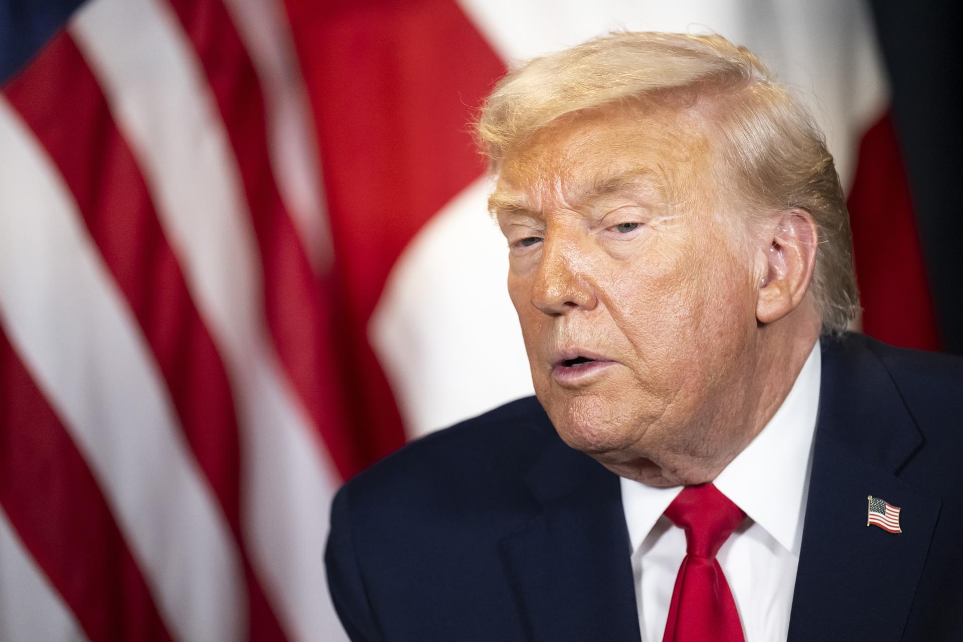 Trump habla nuevamente con Machado pero defiende «liderazgo firme» de Delcy Rodríguez