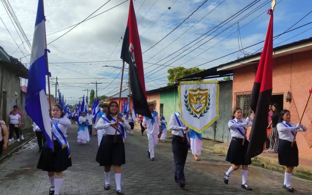 Nicaragua conmemoró las Fiestas Patrias con la bandera roja y negra del FSLN como símbolo nacional