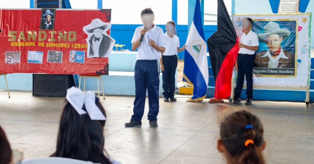 Estudiantes de primaria y secundaria obligados a estudiar la historia del FSLN y la vida de Sandino