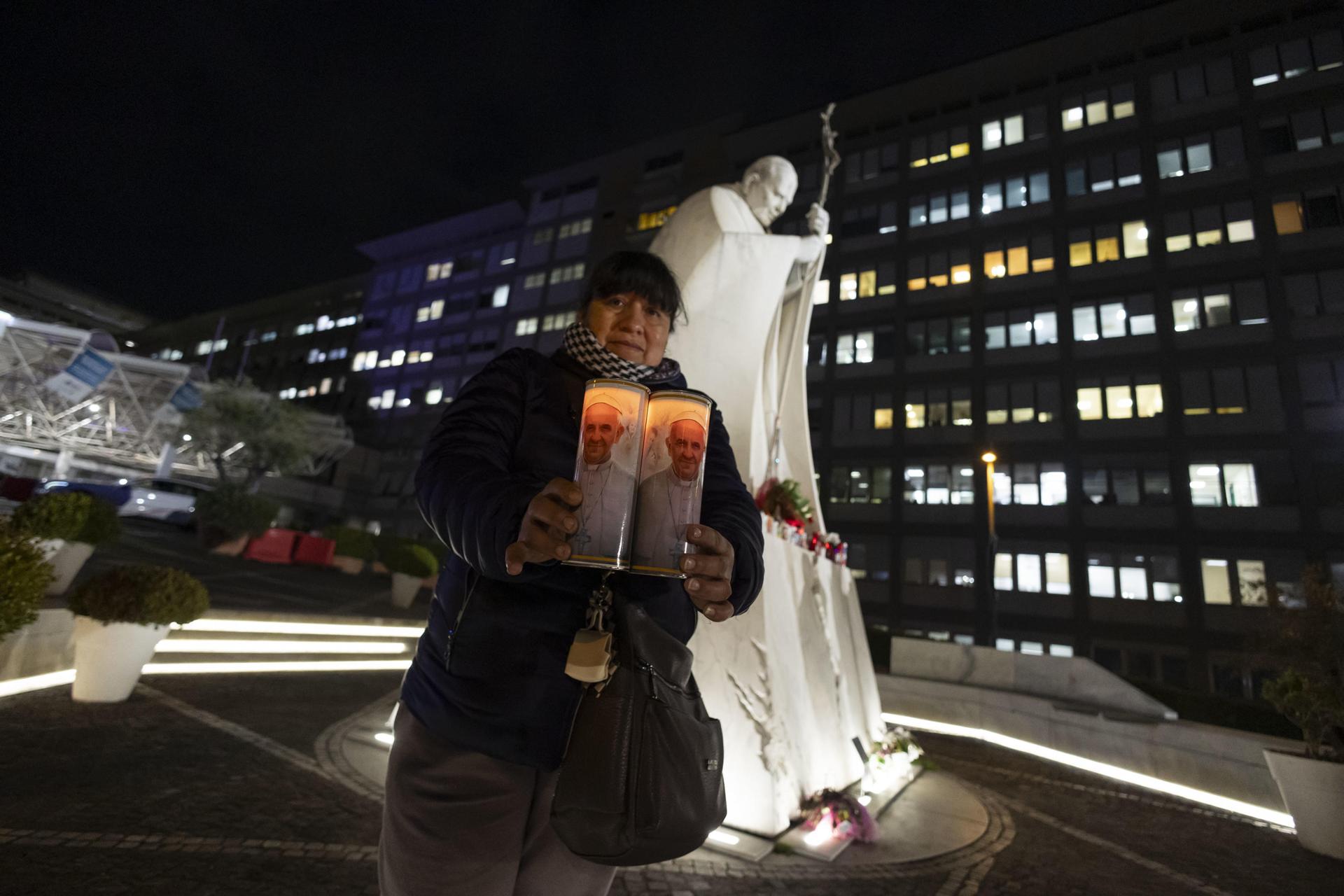 ¿Qué supone tener una neumonía bilateral como la del papa Francisco?