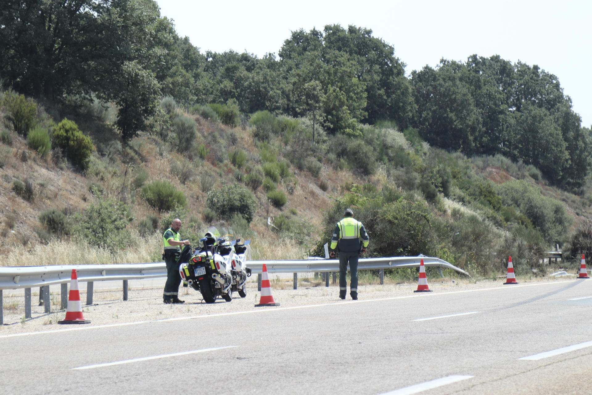El coche de Diogo Jota y su hermano quedó calcinado en la mediana tras el accidente mortal
