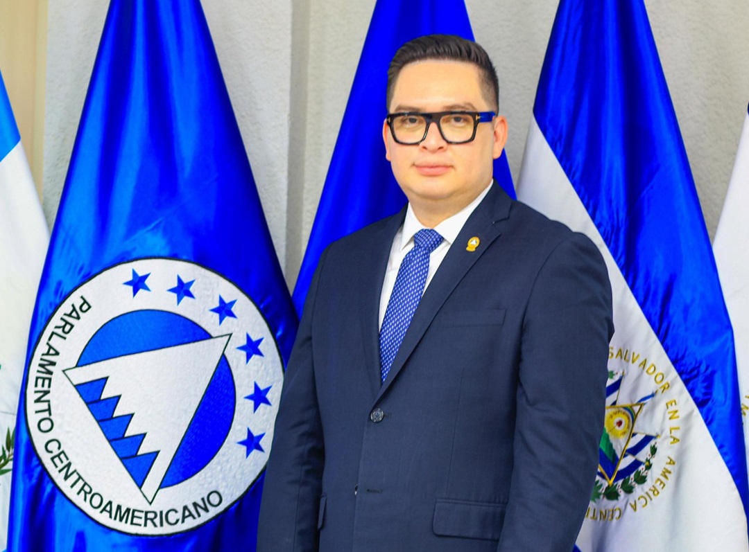 Un diputado de Bukele presidirá el Parlacen durante el 2024-2025