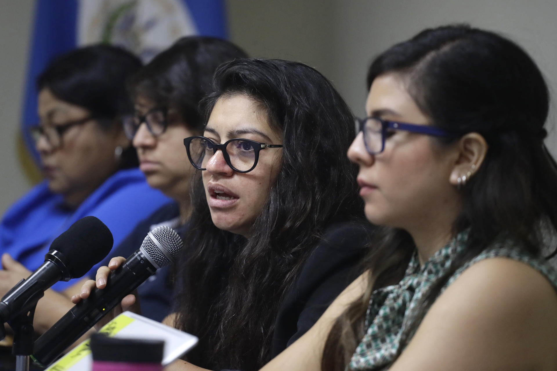 Exigen derogación del régimen de excepción en El Salvador por miles de denuncias y muertes