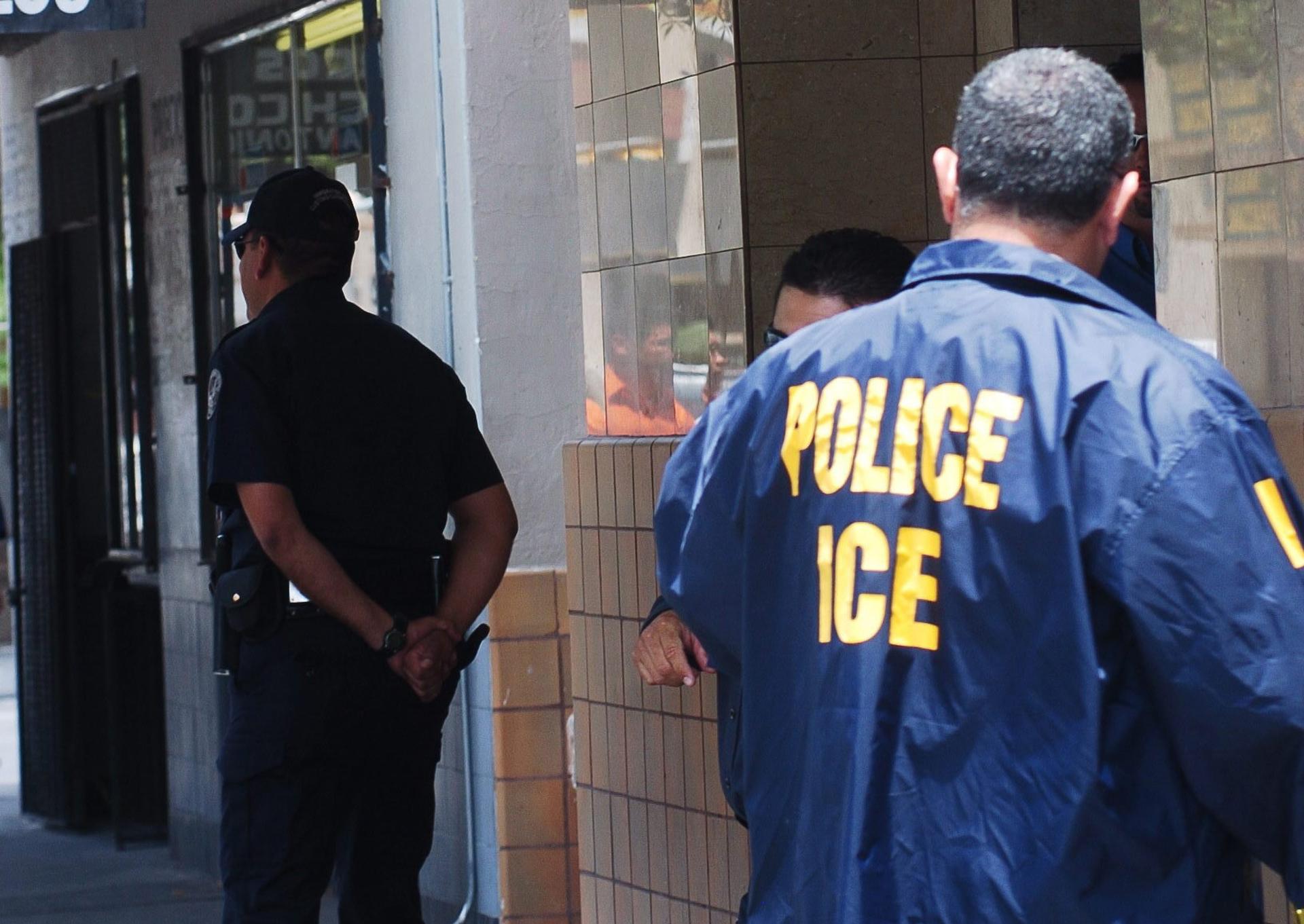 Empleados municipales de Nueva York podrán dar acceso al ICE en sus centros de trabajo