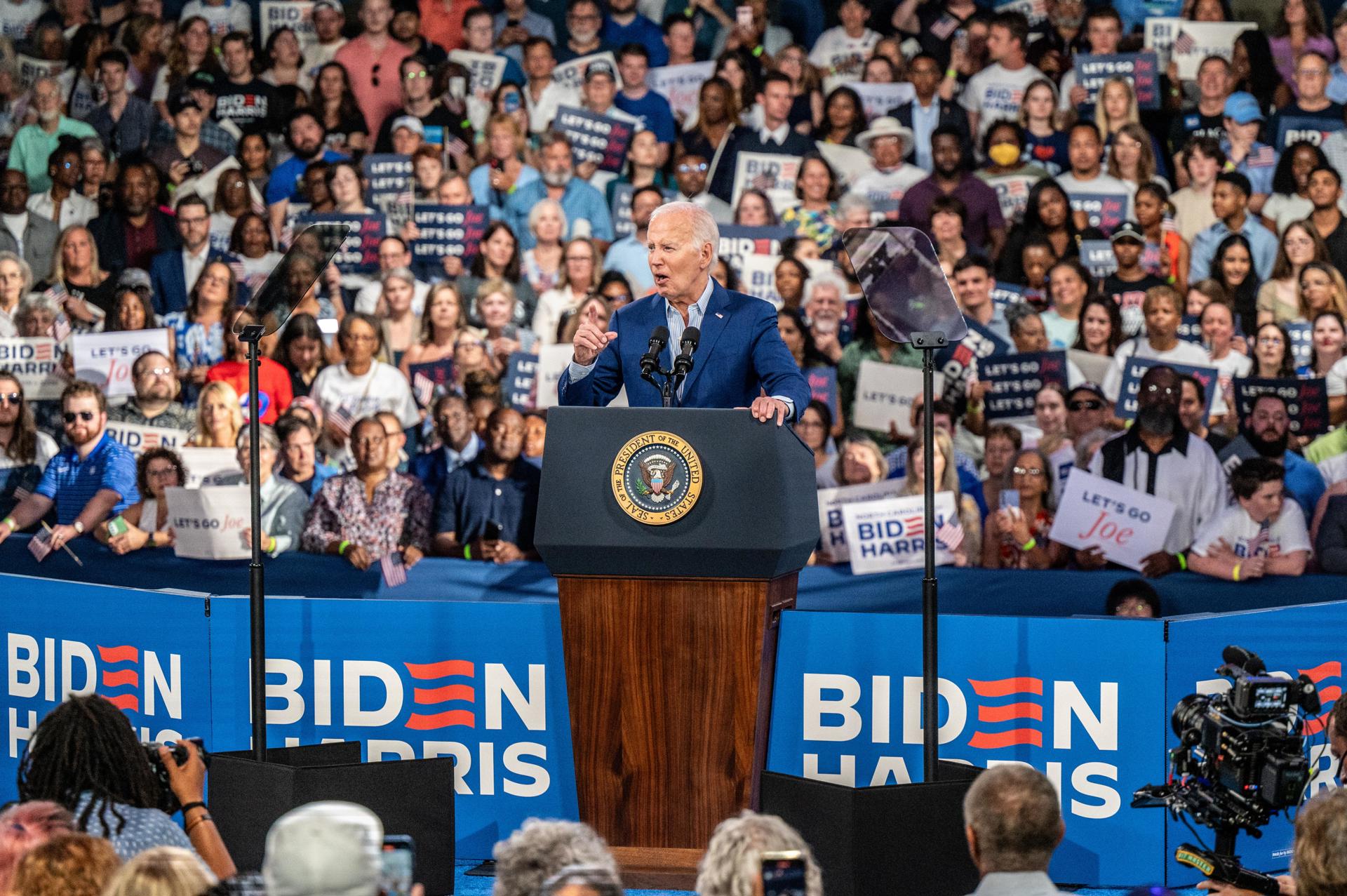 Biden insiste en un anuncio que seguirá en campaña: «Cuando te derriban, te levantas»
