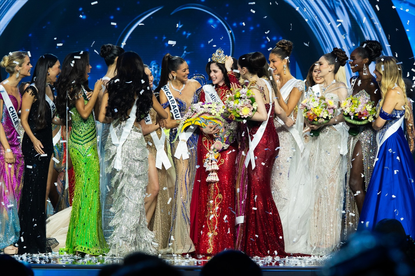 La mexicana Fátima Bosch gana Miss Universo entre denuncias de fraude en su elección