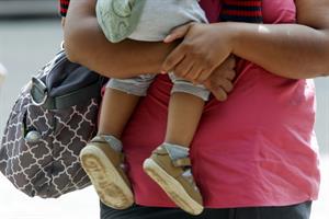 Unas 62 niñas y adolescentes dan a luz cada día en Honduras, realidad que perpetúa pobreza