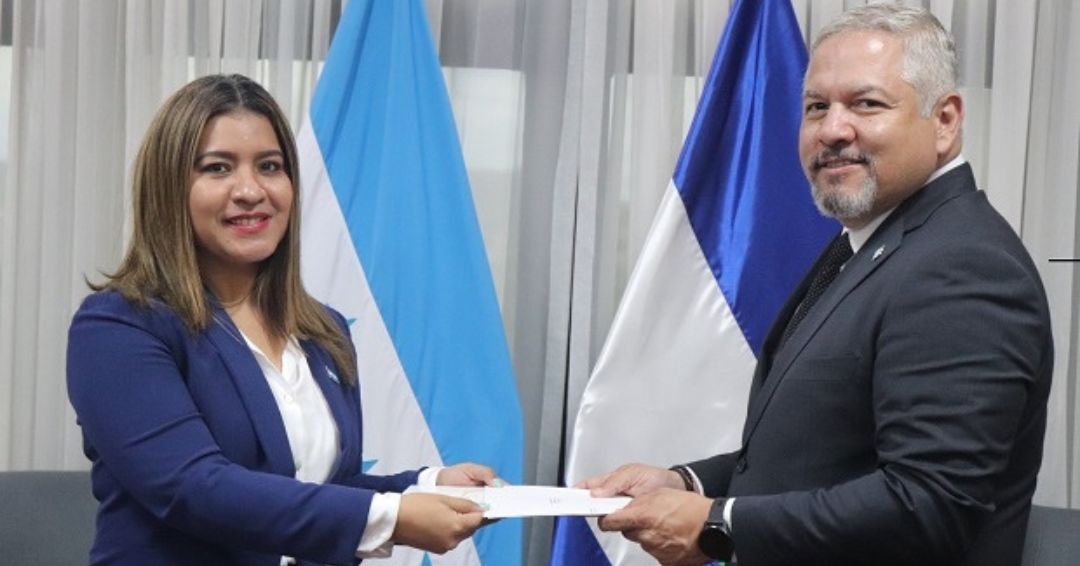 La dictadura destituye a embajadora y cónsul de Nicaragua en Honduras