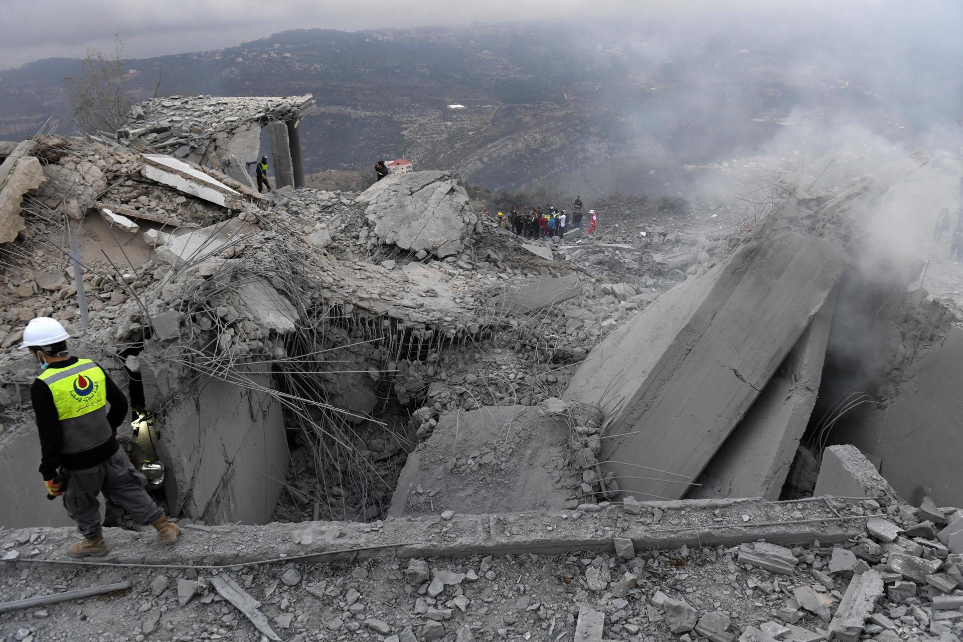Israel dice haber destruido la mayoría de fábricas de misiles de Hizbulá en Beirut