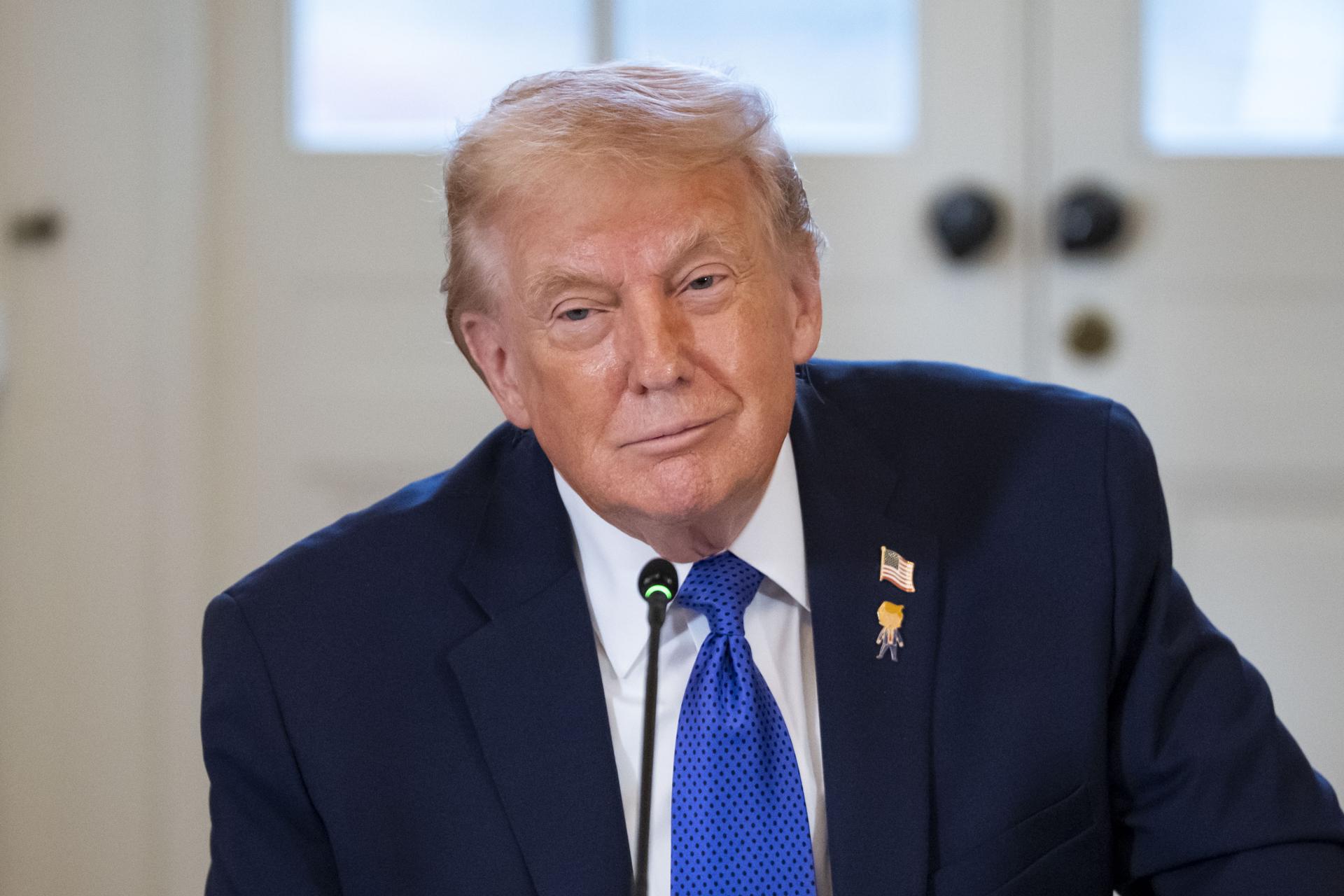 Trump: cualquier país que «haga negocios» con Irán será castigado con un arancel del 25 %