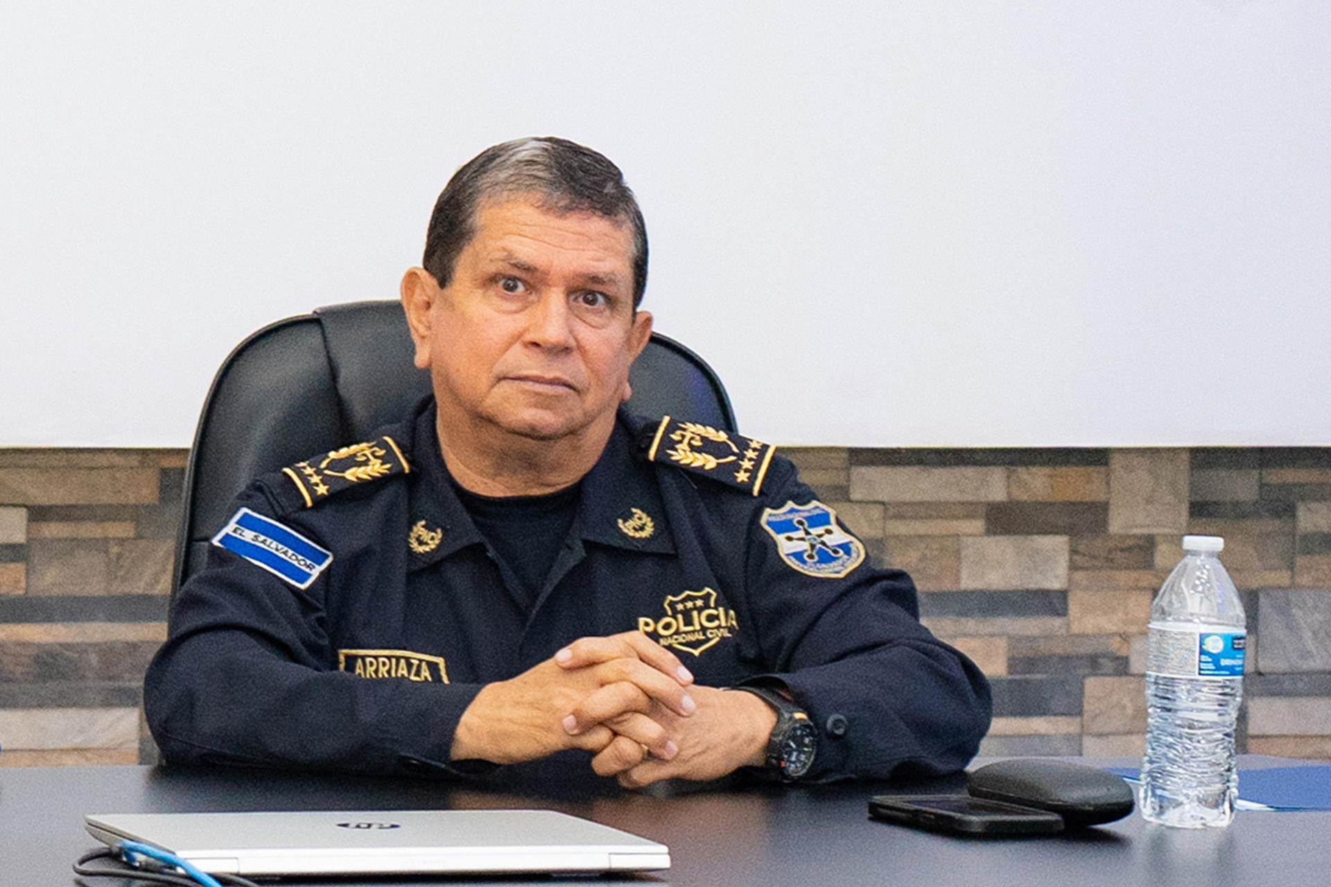 El Congreso salvadoreño ratifica duelo nacional por muerte del director de la Policía