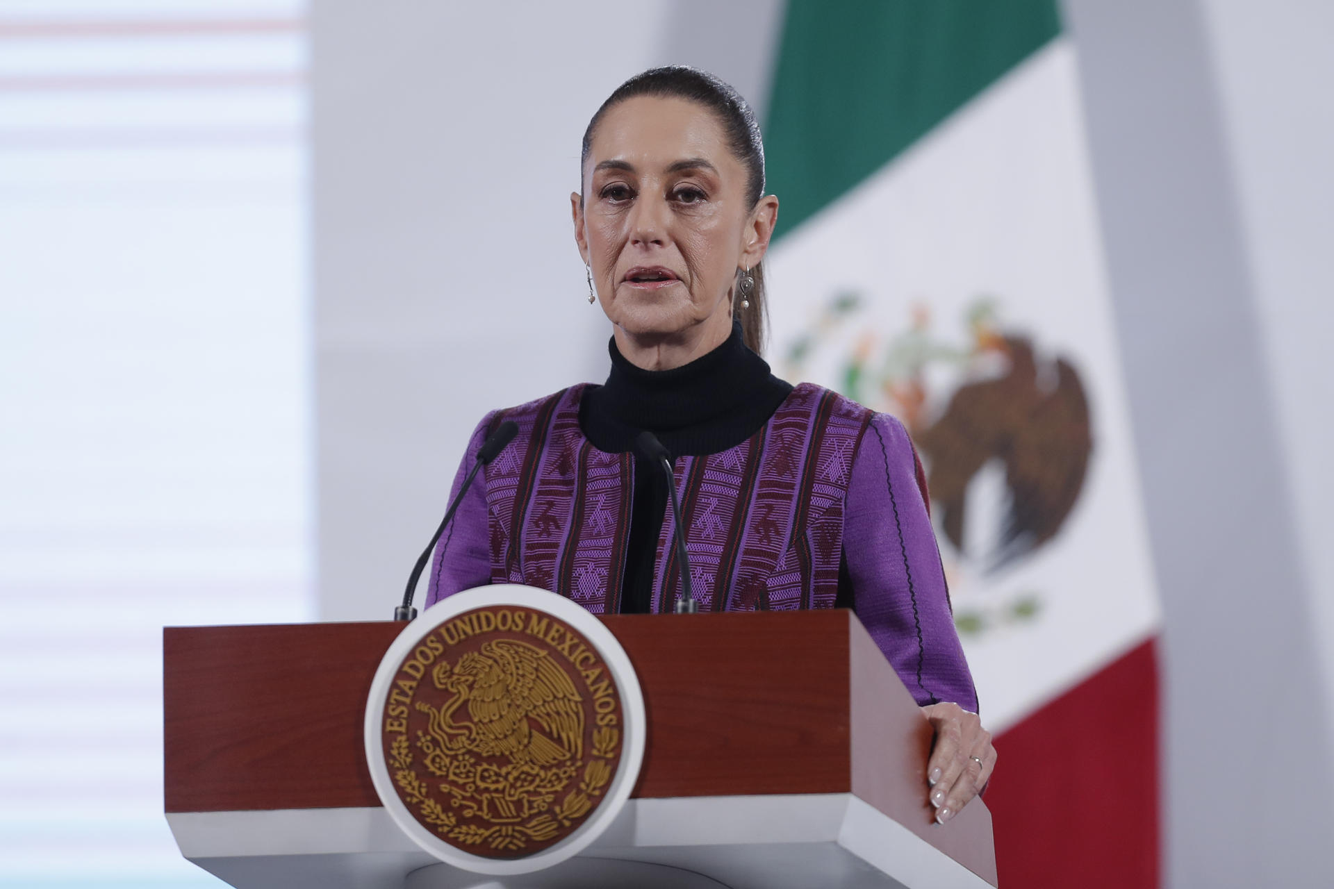 Presidenta de México anuncia reformas contra intromisión de EEUU tras designar terroristas a carteles