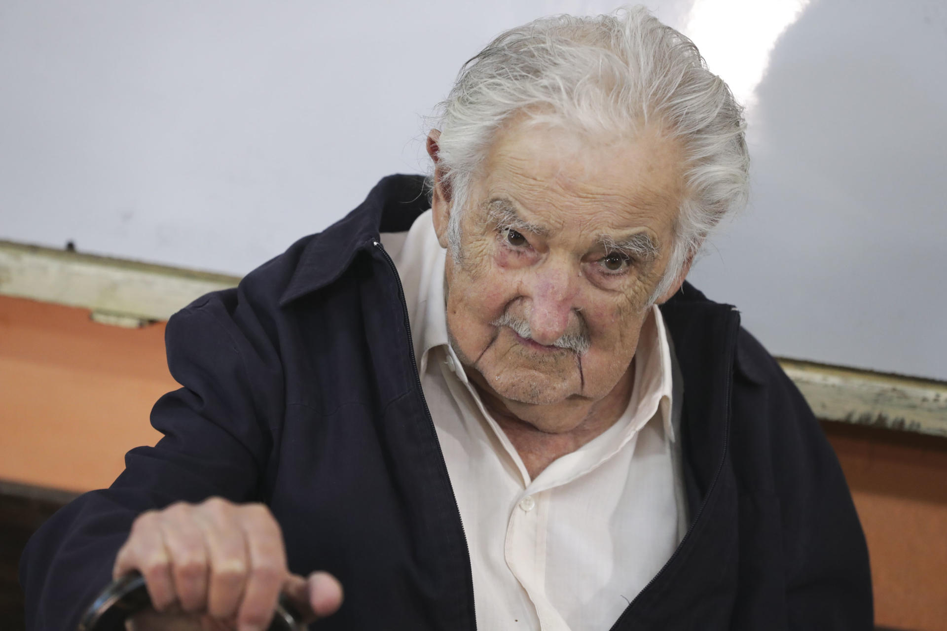 Mujica califica a Uruguay como un país estable y dice que no es poco en golpeada América
