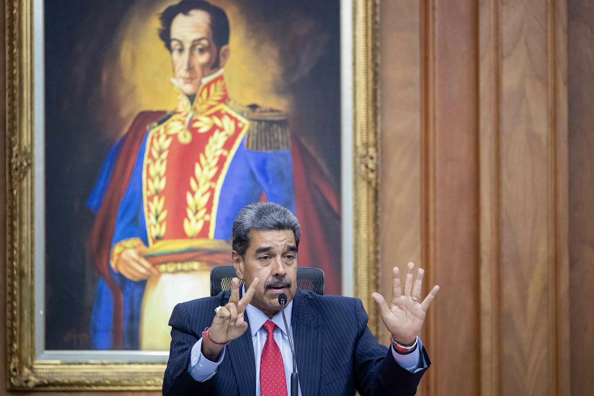 Maduro asegura que la Fuerza Armada de Venezuela está unida y en combate «por la paz»
