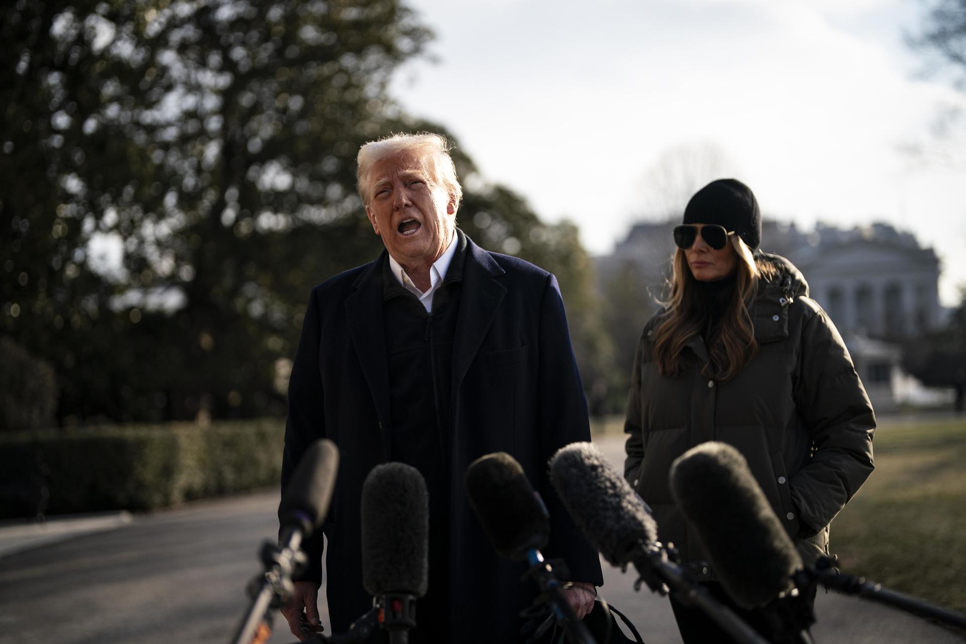 Trump recorre las zonas afectadas por los incendios de Los Ángeles