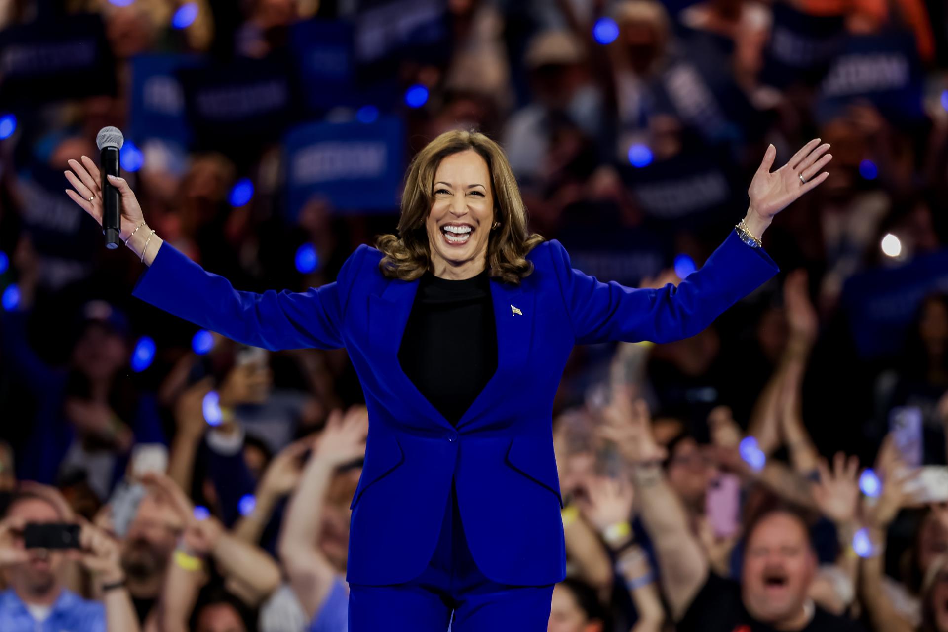 Kamala Harris recibe desde Wisconsin la nominación demócrata a la Presidencia de EE.UU.