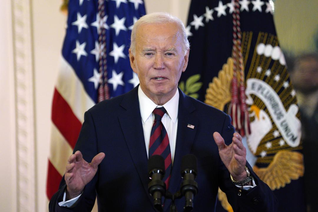Biden atribuye la caída de Asad en Siria a la debilidad de Irán y Rusia