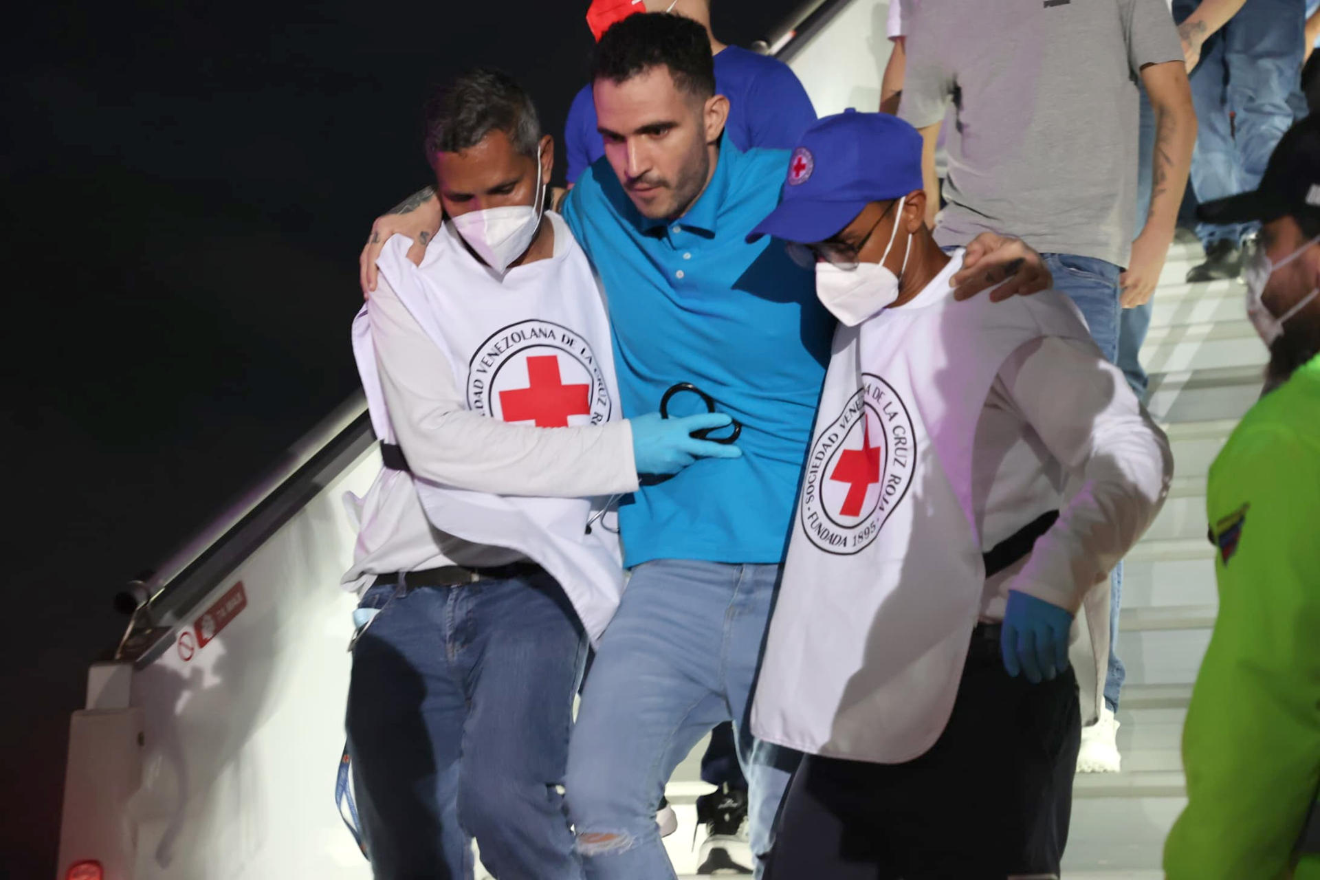 Dictadura venezolana abre investigación contra Bukele por presunta tortura contra migrantes