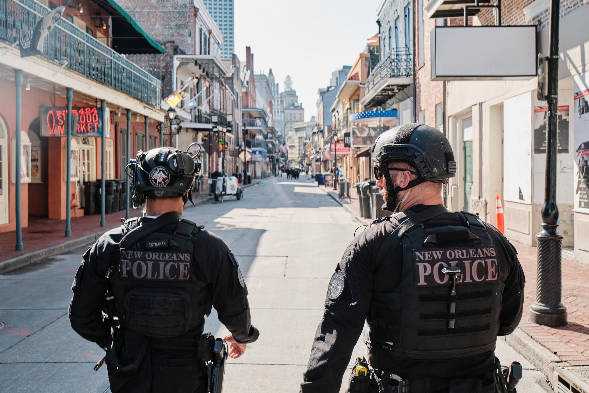 El atacante de Nueva Orleans actuó solo y estaba inspirado por el EI, asegura el FBI